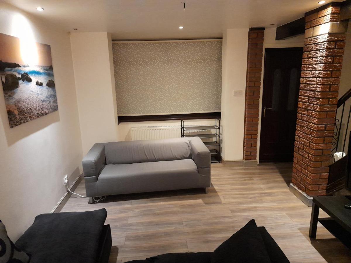 Melverley House Manchester Bagian luar foto